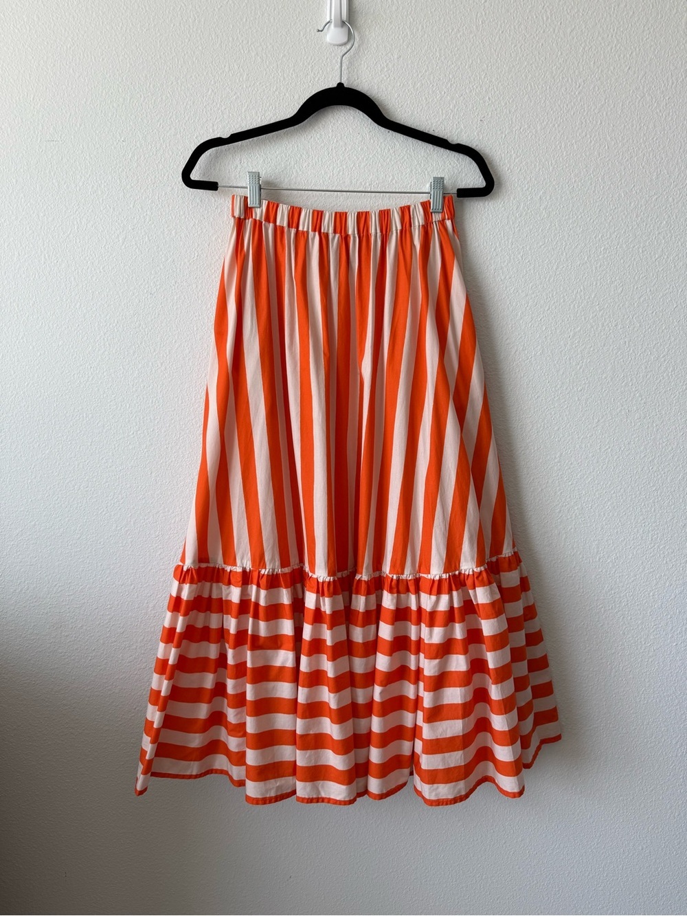 LA DOUBLEJ
Sunset Skirt In Riviera - Picture 4 of 9